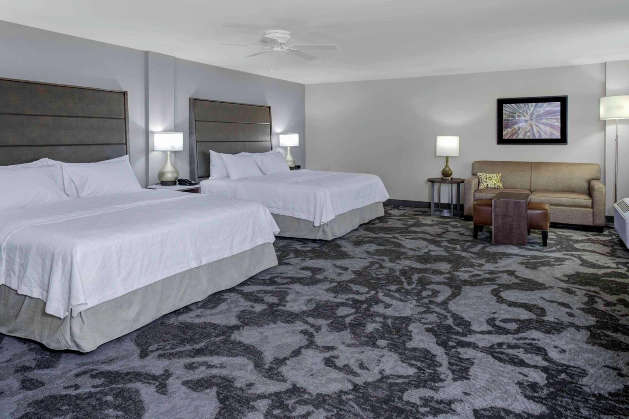 โฮมวูด สวีท บาย ฮิลตัน แลนซิง อีสต์วูด Hotel แลนซิ่ง ภายนอก รูปภาพ